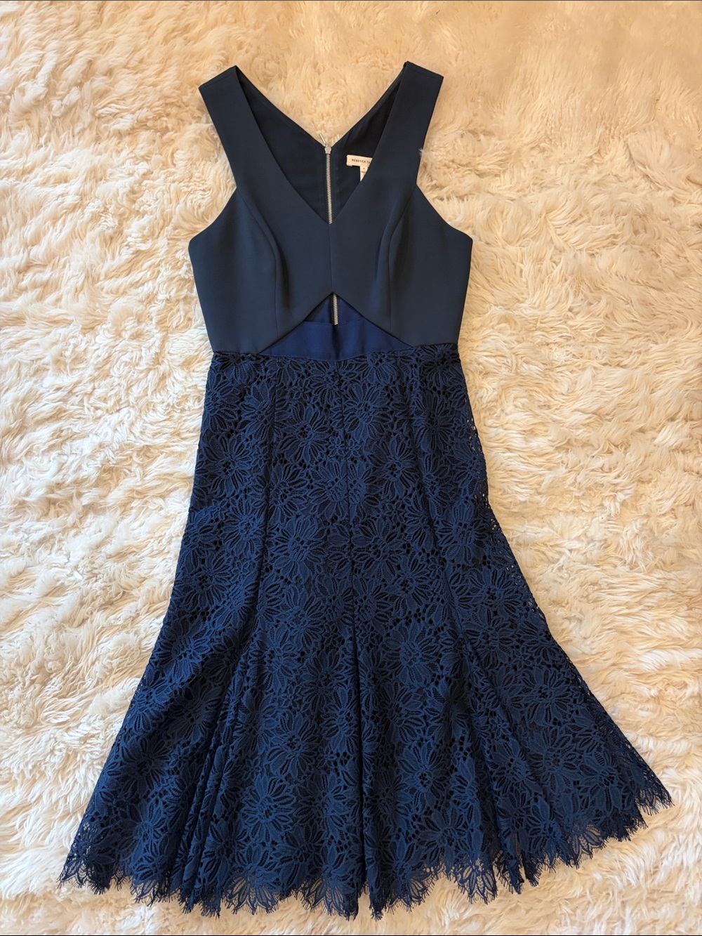 Rebecca Taylor Navy Lace Fit-and-Flare Dress Size 4. Elegant and flattering.